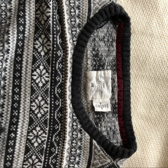 H&M Knitted Grey & White Patterned Sweater - Picture 9 of 10
